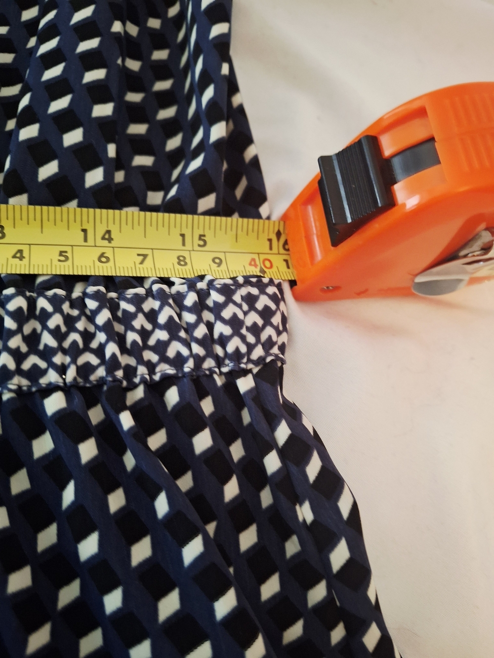 Sweet Smart Set Geometric Print  Elasticized Waist Dress. Ladies L. NWOT. - Picture 12 of 16